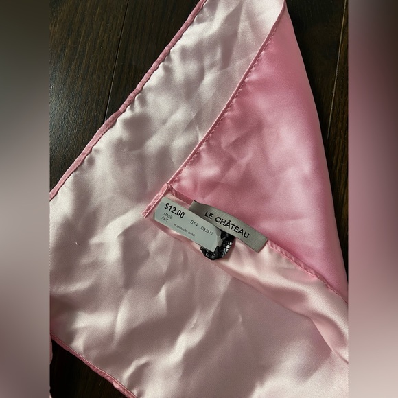 Dress Shirt, Tie and Handkerchief for Men from Le Chateau - Picture 4 of 6